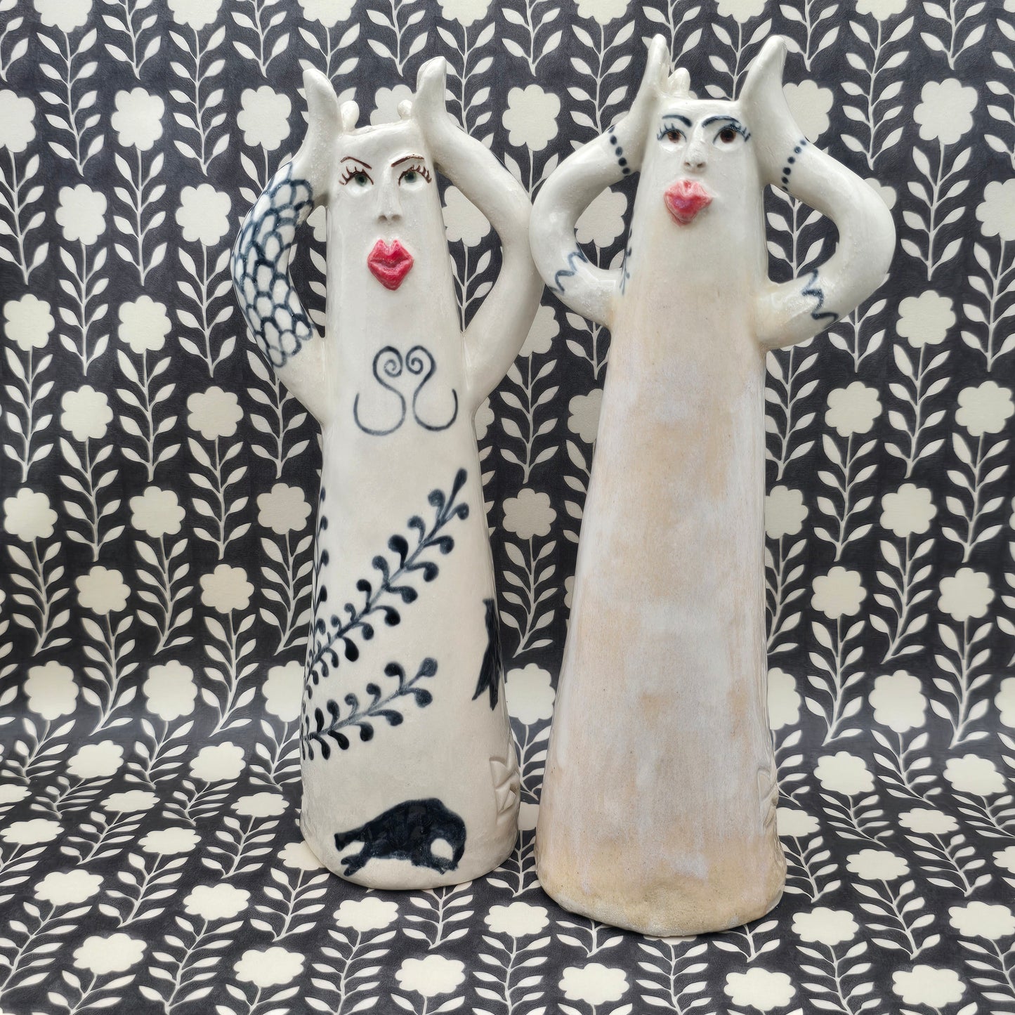 Folk lady Black & White