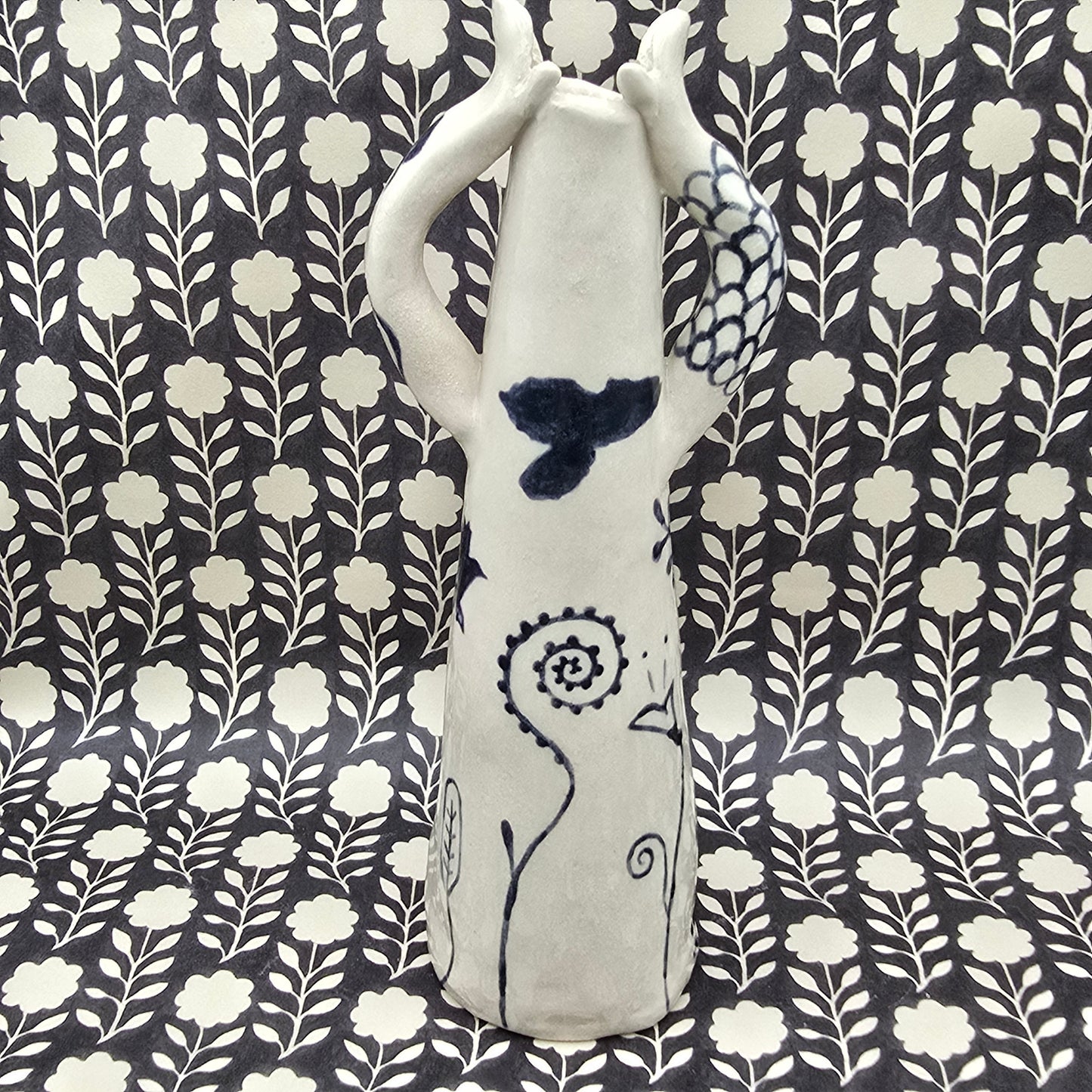 Folk lady Black & White