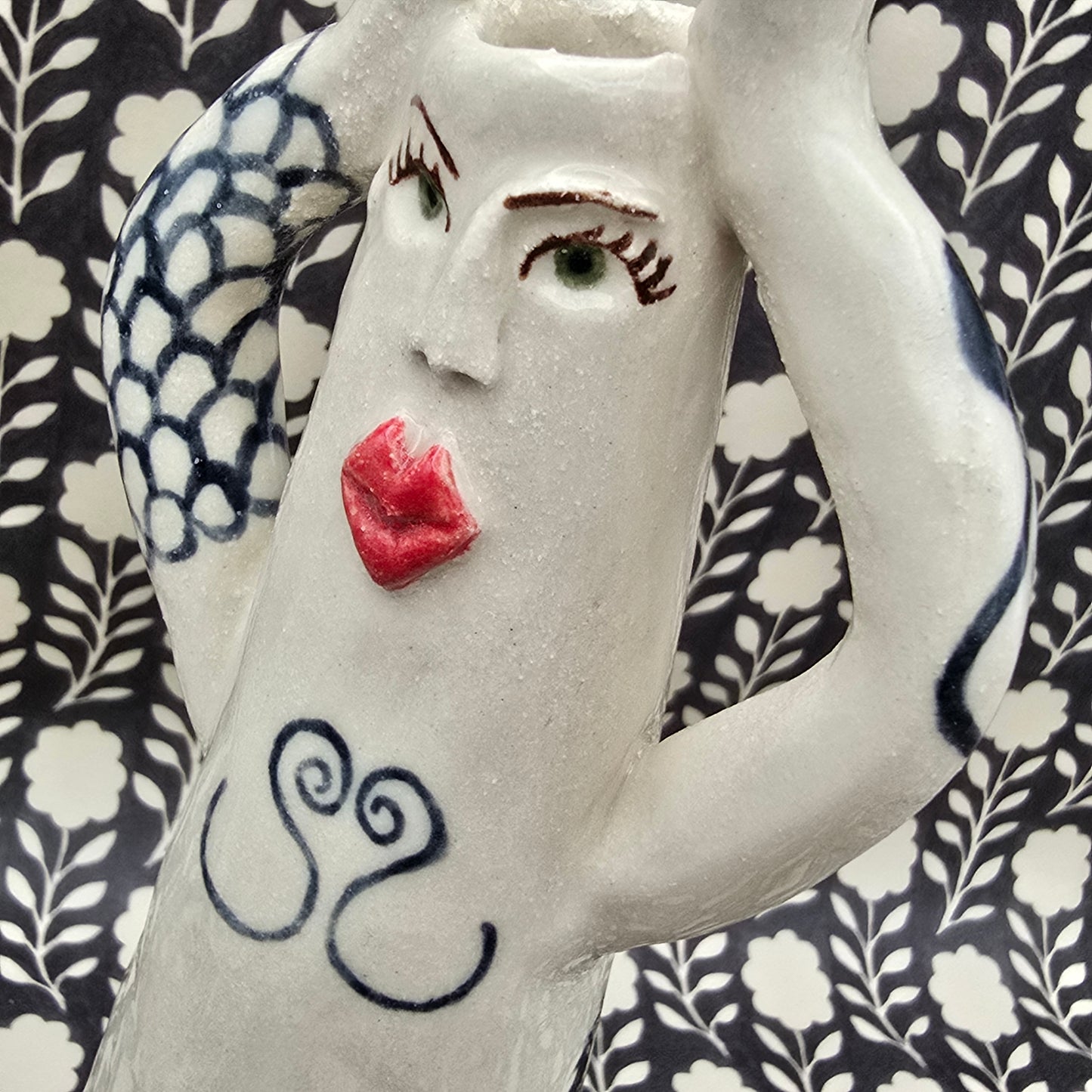 Folk lady Black & White