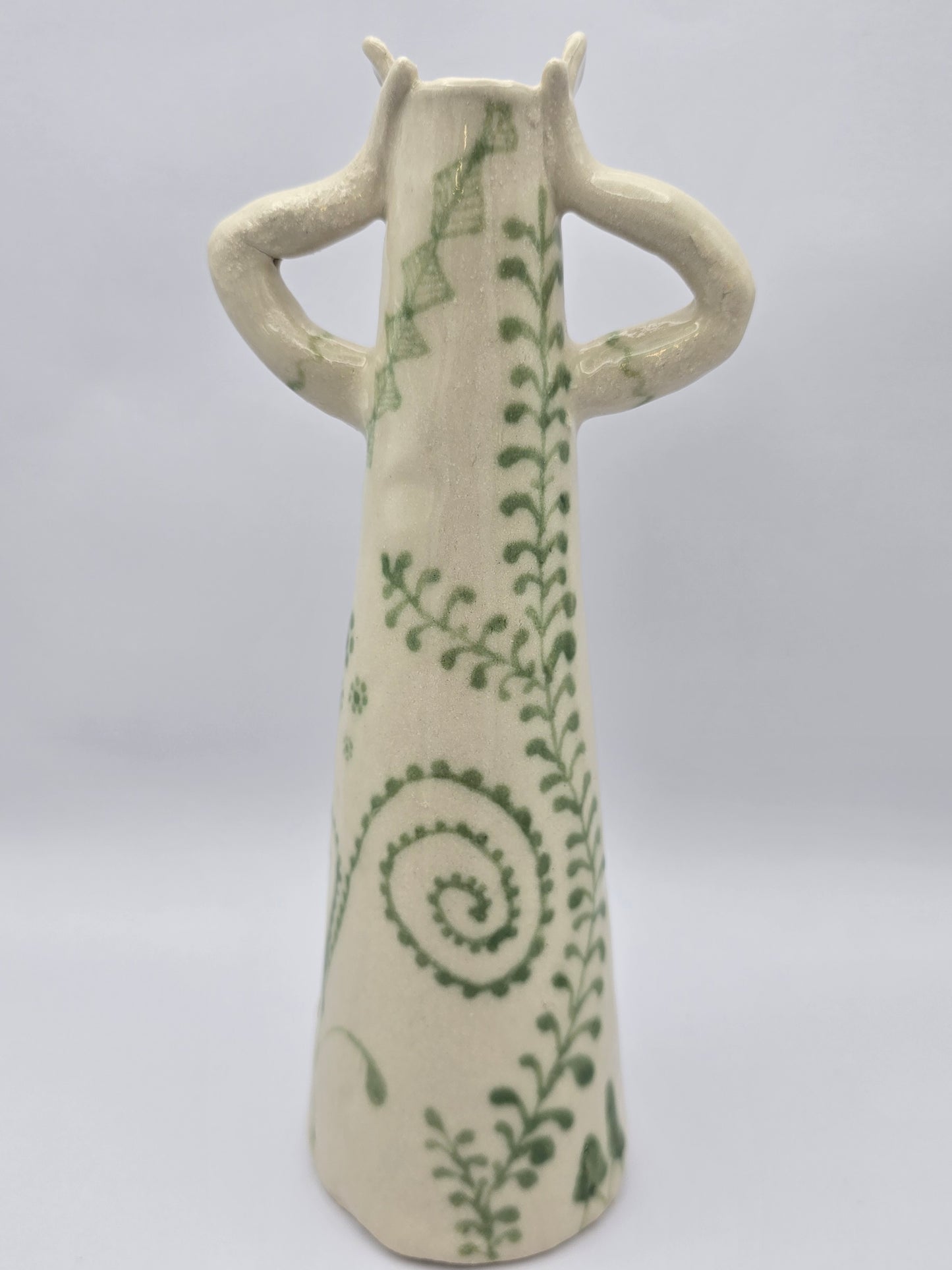 Green & White Folk lady with freckles